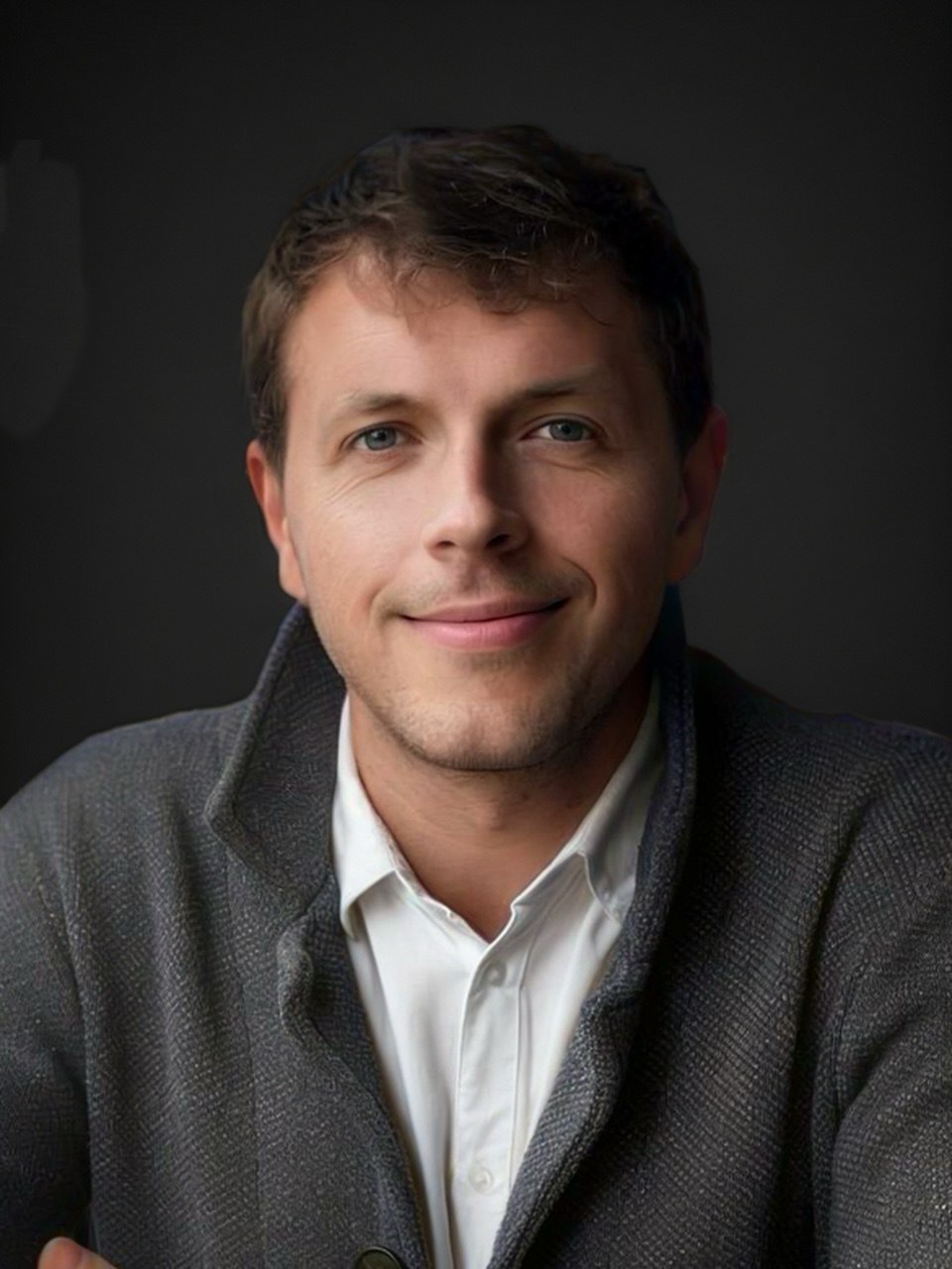 Volodymyr Kuznetsov Logo